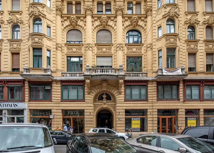 Extreme Cozy * Budapest