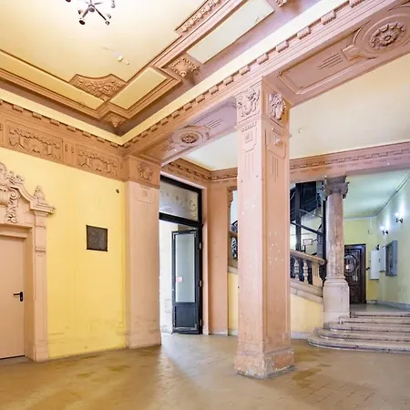 Extreme Cozy * Budapest